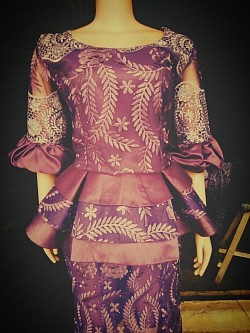 Kissing flare top with six pieces skirt