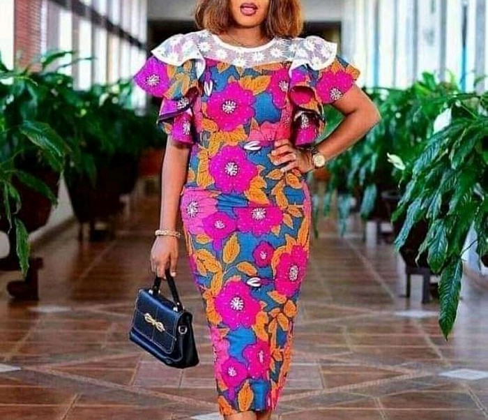 Straight gown  Flare sleeve